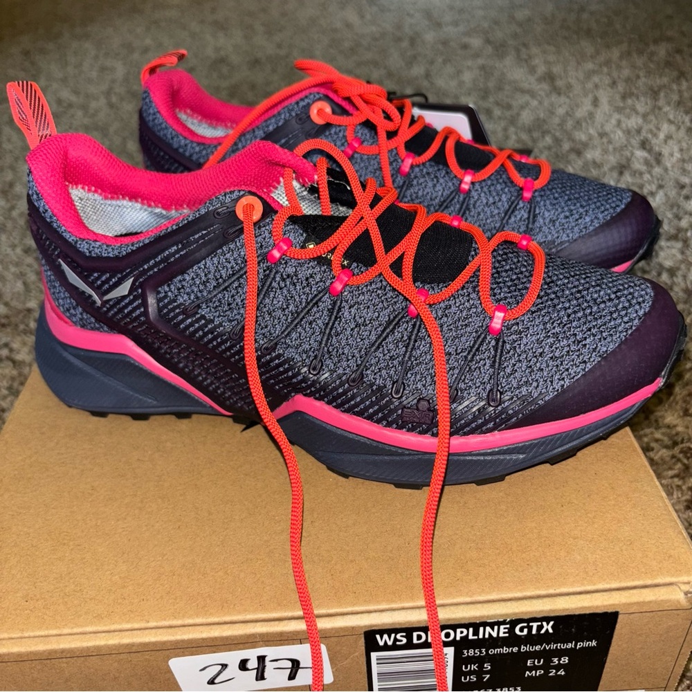 Salewa Dropline GTX Womens Shoes Sz 7 Ombre Blue Virtual Pink Trekking Hiking